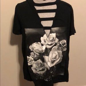 Vneck cut out T-shirt